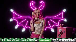 Emma Rosie Tiny Neon Demon Allstar Spotlight