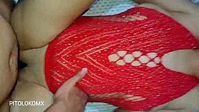Rica Colegiala Tetona Chupa Bolas y Culo en Lencería de San Valentín por Regalo Caliente!