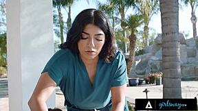 vanna bardot oiled by jasmine sherni masseuse pussy lick bliss?