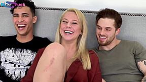 those young horny bisexual jocks really want to fuck blondie baddie 😈🔥