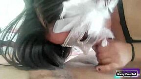 Mi amigo gime cuando le chupo la verga hasta el fondo en mamada casera creampie!