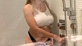 Megnutt02's steamy shower ignites deep desire