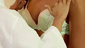 ohhh vanessa veracruz fucks rilynn raes big ass virgin milf pussy n i lost virginity ughh!!