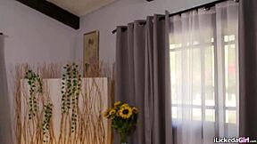 busty stepmom spanks horny teen stepdaughter into lesbian licks 👅