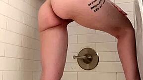 playin with my pretty pussy n juicy tits shower head makes me cum