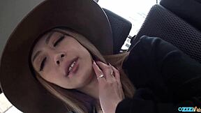 sucking dude backseat then pussy play when we arrive