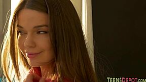 this teen babe masturbates so hard she cums nonstop 🔥😩