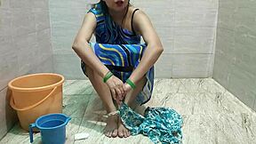 stepmom's cleaning clothes but lets stepson deepthroat fuck her wet mommy pussy!