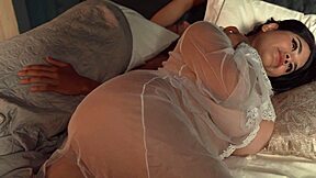 busty colombian stepsis shares hotel bed with bro by mistake, ass shaking 😏🏨🍑💦