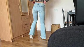 how's that phat ass squeeze skinny jeans before cowgirl ride?