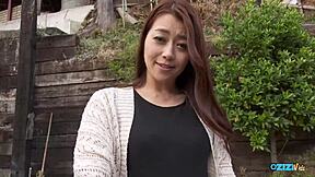 She fingers creamy cunt post huge creampie load 😩💦🍆