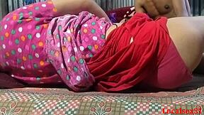 Bhabhi moans loud as big dick pounds her wet pussy hard