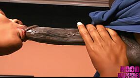 WATCH THIS BLACK HOTTIE GAG ON BBC TEACHER'S MONSTER COCK! 😈🍆💦