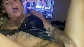 Thick Goth Fucks Herself Before Parents Home