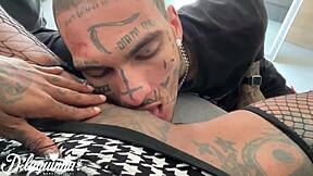 Novinha da favela can't handle that huge dick in her tight spot
