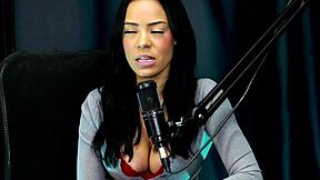 client skips payment after panty-clad alice vasconcelos licking session leak