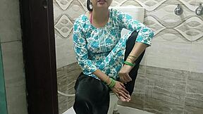 Beautiful Stepmom's Intense Fuck with Naughty Steps on Dirty Talk