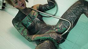 😩 tattooed goth babe fingers gaping asshole in shower squirt! 💦🖤