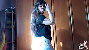 farting slave teases with big ass every ten seconds
