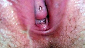 oh man these best cumshots n masturbation with wet pussy n dick... gozando!