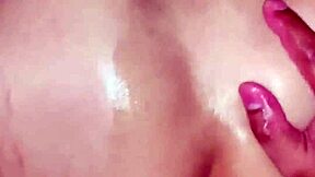 Breastfeeding mom risks it all in steamy open session