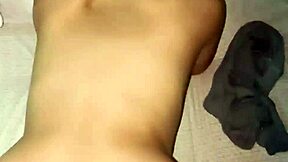 ngentot istri tetangga crot di pantat puas banget 😂🔥🍑