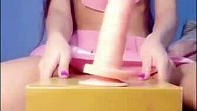 moisturizing my cute feet before fucking my wet pussy?? 😏👣💦