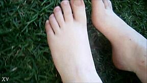 Aussie Chubby Teen's Fat Feet Teased Outdoor in Public!
