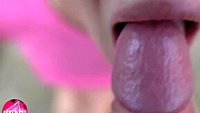 Girlfriend deepthroats for mouthful cum in forest