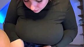 Squirting and fingering her juicy pussy with jucielussie on webcam