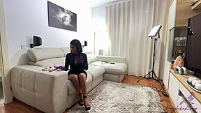bts - kesha ortega detr�s de c�mara masturb�ndose con su dildo negro lo que no se ve - juliorocco