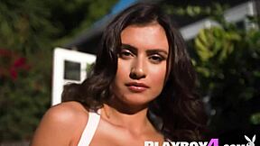 Beautiful big tits teen posing curvy body
