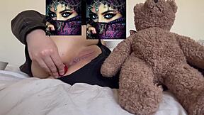 Emo gothic girl masturbate with strawberry kinky fetish porn virgin tight pussy