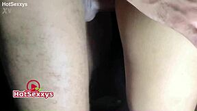 gozando na bunda da novinha safadinha cheia de tesão