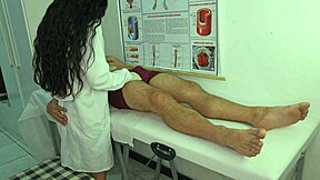 Paciente não consegue controlar a ereção diante da enfermeira