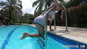 lola bunny helen star pool wet fun