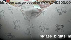 Masturbate w th pajamas on a quiet evening
