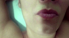 Garoto novinho perdendo a virgindade com minha mulher ele encheu a buceta dela de porra
