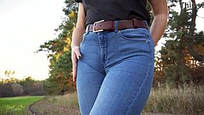 stepsis shows cameltoe pussy in jeans