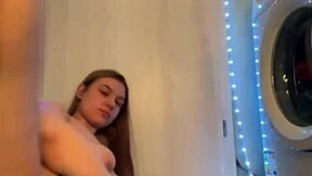Jucielussie shows fisting anal close up