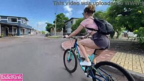 girlfriend gets nude on public beach