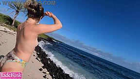 girlfriend gets nude on public beach