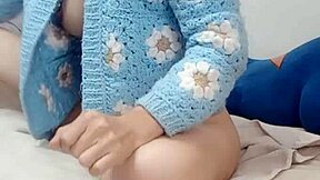 tiny asian rides dildo with perfect body