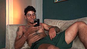 Stepbrother accidentally shows his penis to his stepsister