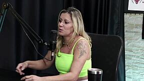 Lua massagista sensual no moai tv - completo