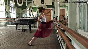 alla zadornaja naked tight ballerina babe stretches