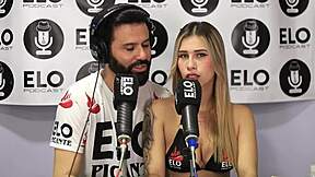 katty blake de atraganta bien rico con una banana
