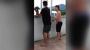 dos ladrones entraron a mi casa buscando joyas y termine teniendo sexo anal con ambos