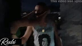 rubi torres parada na rua e no final transa com aleatorio
