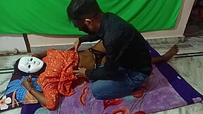 Sexy young desi wife in dirty hindi porn